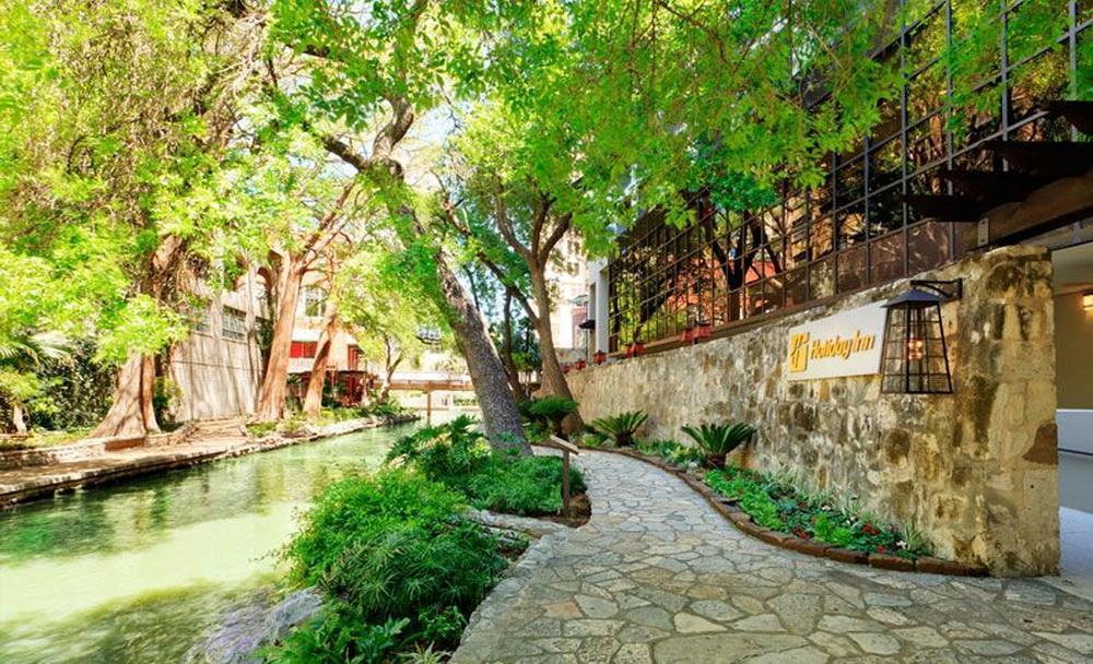 Holiday Inn San Antonio-Riverwalk By Ihg Exterior photo