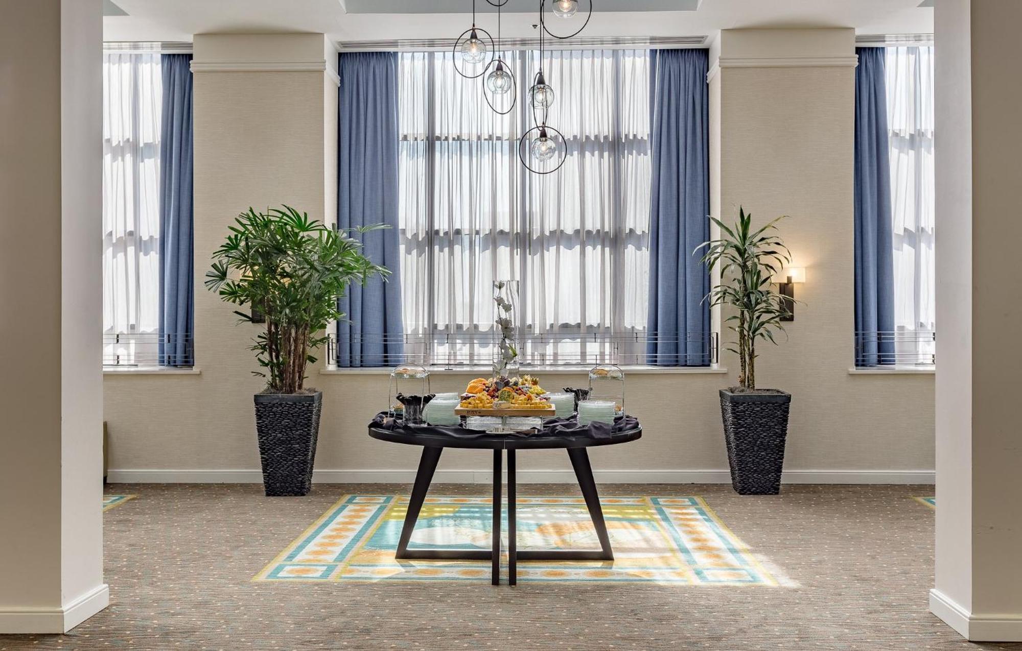 Holiday Inn San Antonio-Riverwalk By Ihg Exterior photo